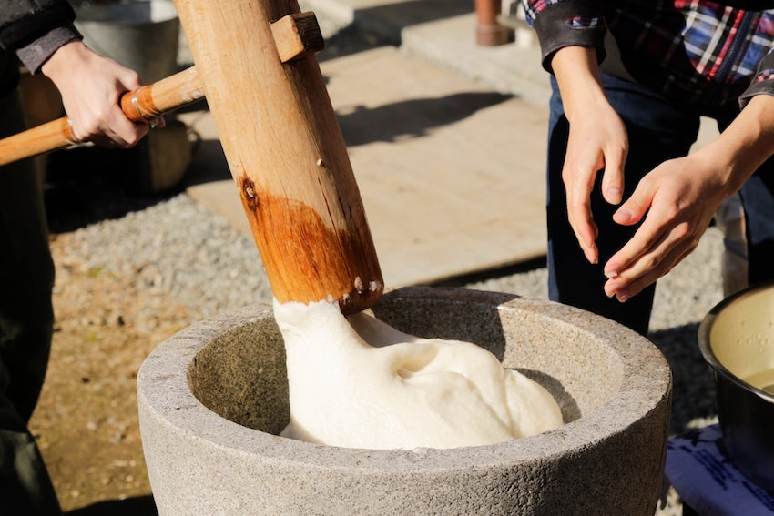 Mochi and the Traditional Japanese Art of Mochitsuki: Yoi-sho!