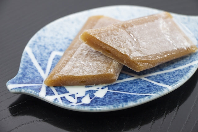 Oblaat: Japan’s Edible Candy Wrappers
