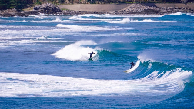 Popular Surf Spots in Japan