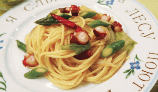 RECIPE: Spaghetti Aglio Olio e Peperoncino with Octopus, Asparagus and Premium Milky Oyster Sauce