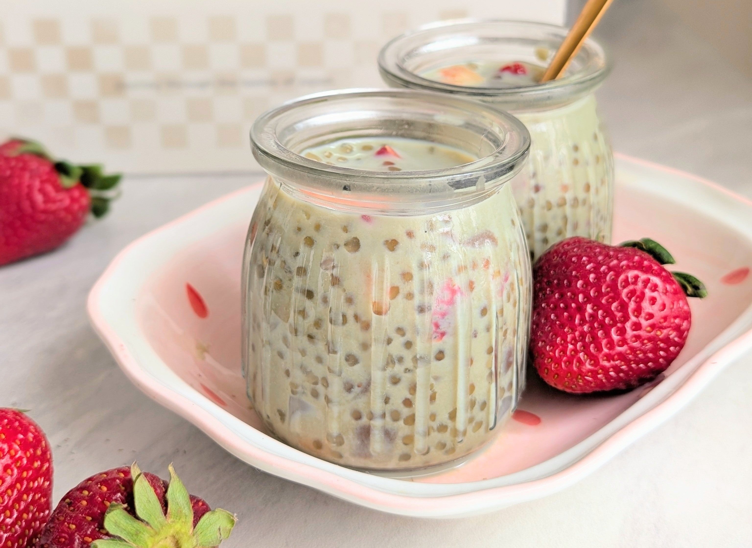 Recipe: Spoonful Tian's Sakura Matcha Strawberry Sago