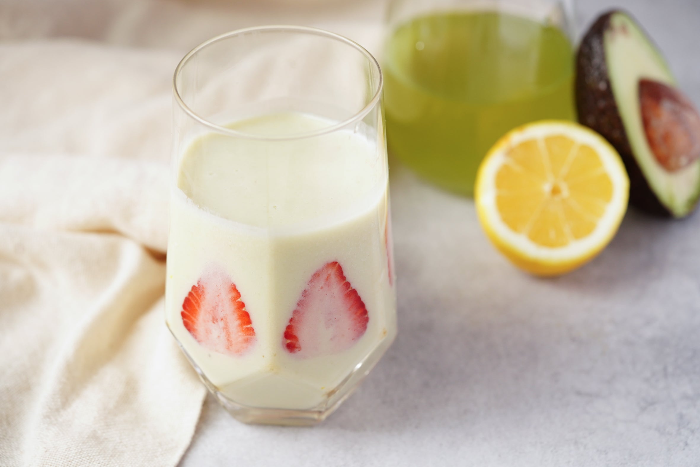 RECIPE: Avocado Soy Green Tea Smoothie