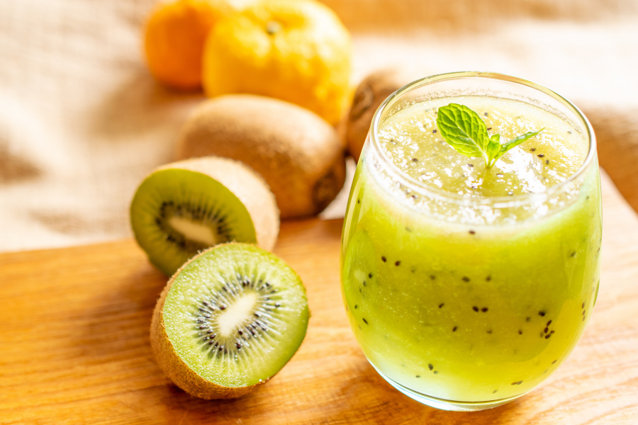 RECIPE: Yuzu Kiwi Smoothie