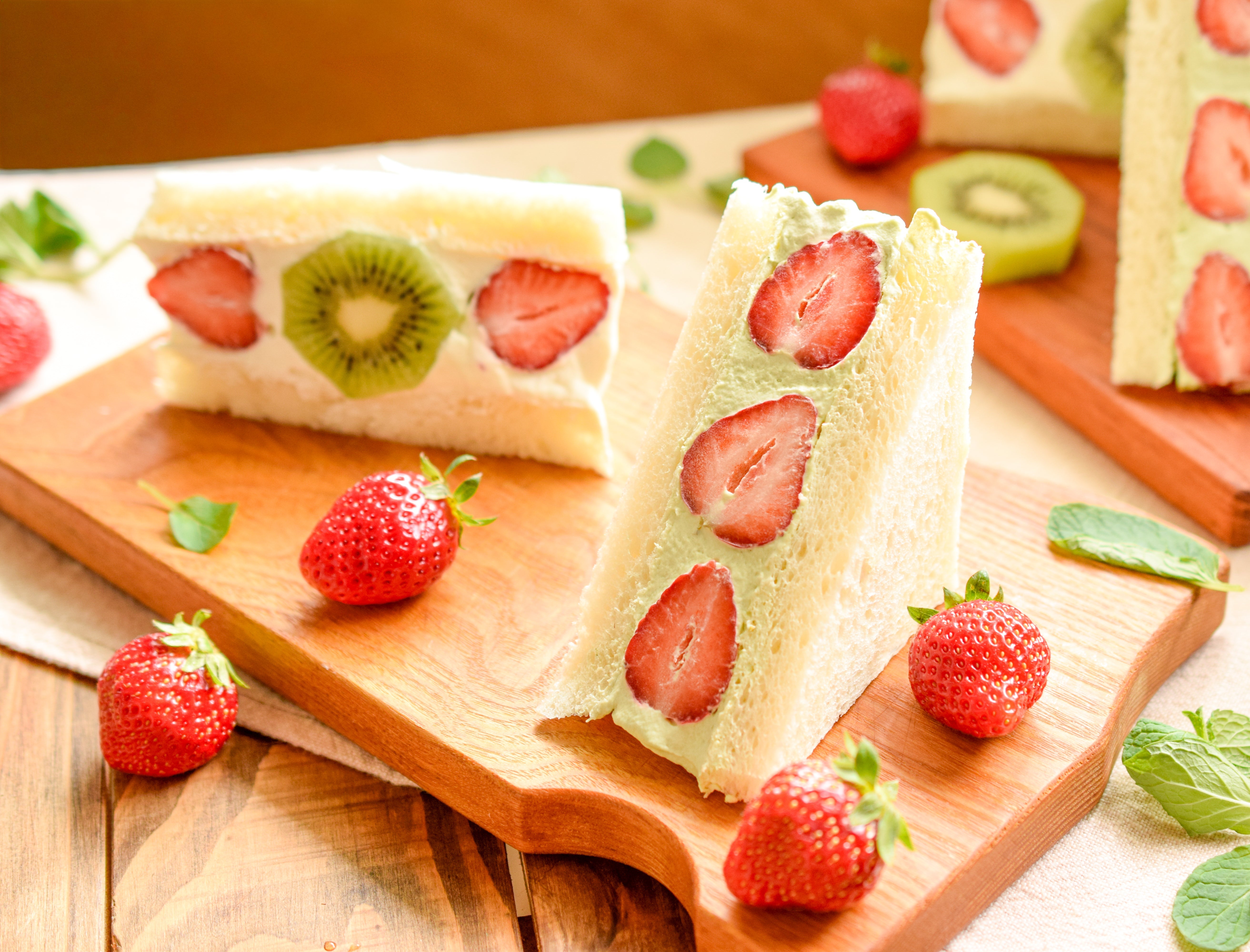 RECIPE: Ichigo (Strawberry) Sakura Matcha Sando