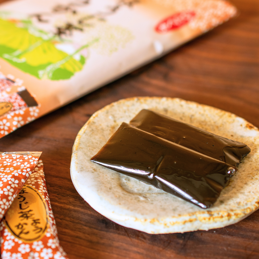 Houjicha (Roasted Green Tea) Yokan Jelly Cake
