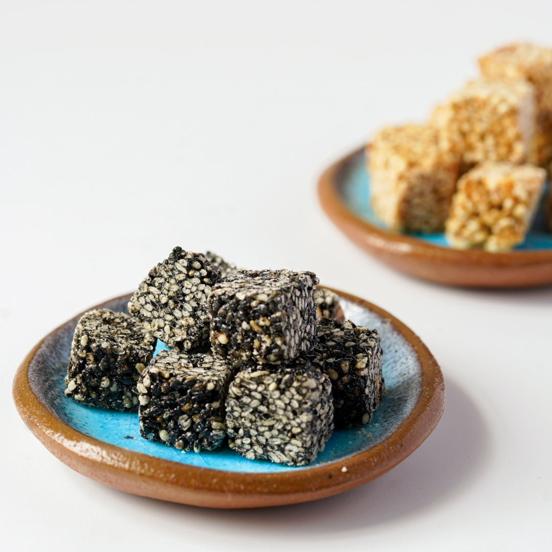 Kokuto (Okinawa Black Sugar) & Kinako (Roasted Soybean) Sesame Crunch Snack